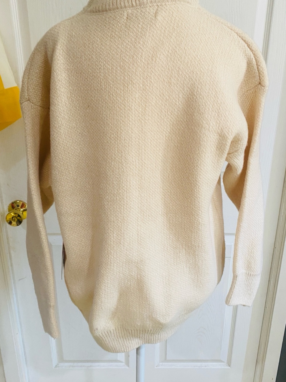 Fun Labubu sweater - Picture 2 of 4